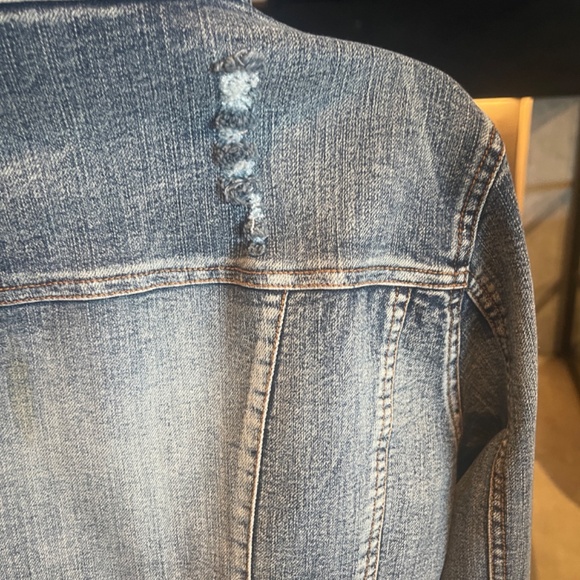 Casual, comfortable, distressed, stylish, denim jacket - Picture 11 of 13